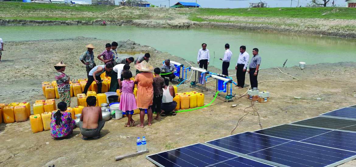 “မိုခါ” မုန်တိုင်းဒဏ်သင့်ရခိုင်ဒေသ ပြန်လည်ထူထောင်ရေးအတွက် ကြိုးပမ်းဆောင်ရွက်ချက်များ (၅) (သမဝါယမနှင့်ကျေးလက်ဖွံ့ဖြိုးရေးဝန်ကြီးဌာန)